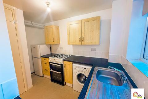 85 Express Drive, Goodmayes, Essex, IG3 9QQ, UK