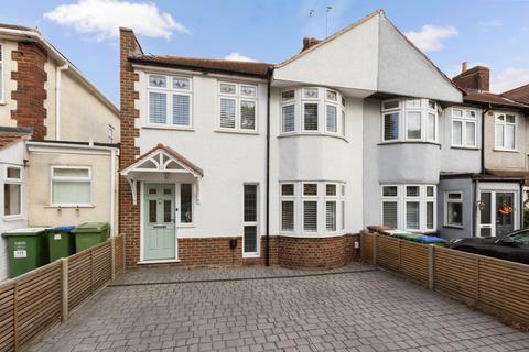 125 Wellington Avenue, Sidcup, DA15 9HB