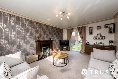 3 bedroom detached house for sale, Moat Hill Farm Drive, Birstall, WF17