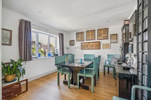 3 bedroom semi-detached house for sale, Pineapple Road, Amersham HP7