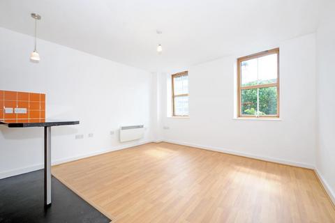 1 bedroom flat to rent, Hendre Road, Walworth, London, SE1