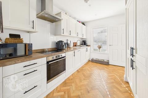 2 bedroom terraced house for sale, Chapel Road, Attleborough