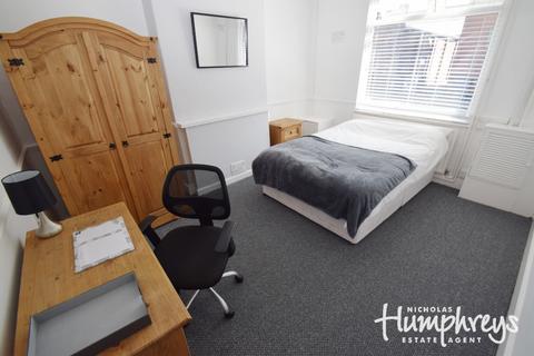 5 bedroom terraced house to rent, Watford Street, Stoke-On-Trent ST4