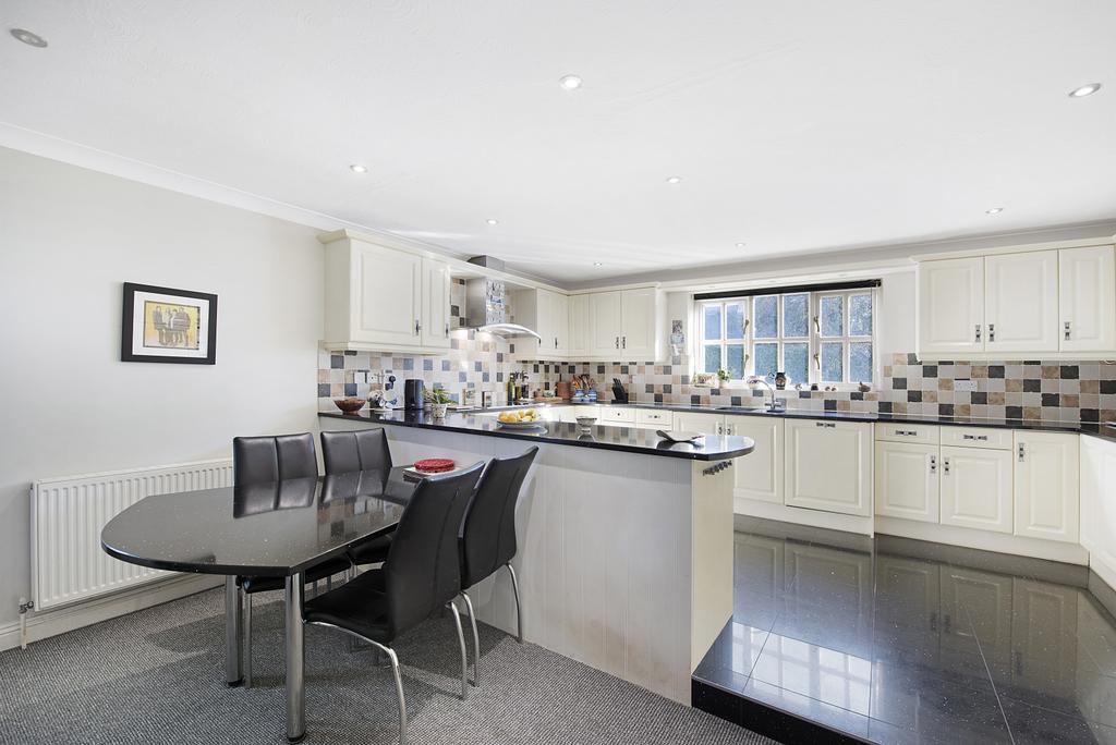 Kitchen/Breakfast