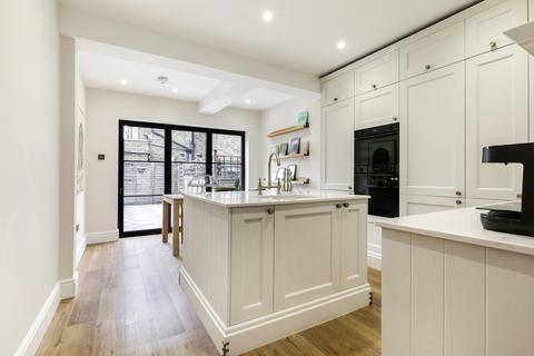26 Revelstoke Road, London, SW18 5PD