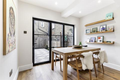 26 Revelstoke Road, London, SW18 5PD
