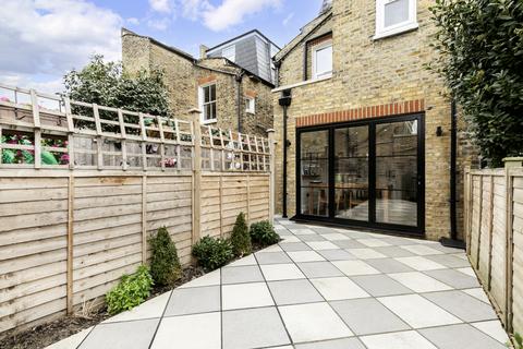 26 Revelstoke Road, London, SW18 5PD