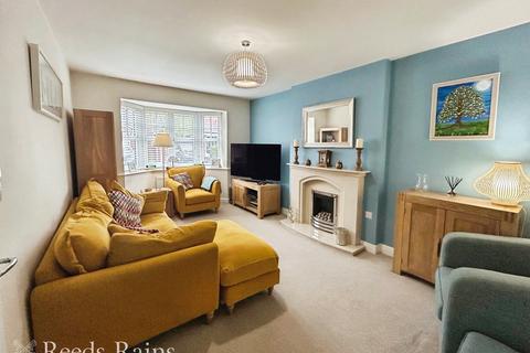3 bedroom detached house for sale, Biggleswade Drive, Cheshire WA7