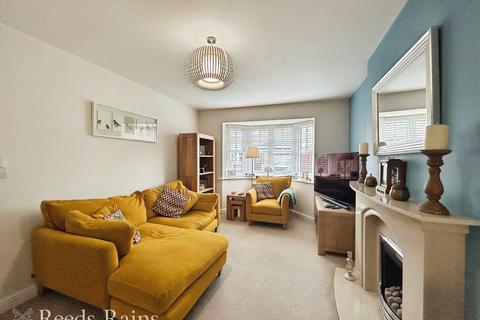 3 bedroom detached house for sale, Biggleswade Drive, Cheshire WA7