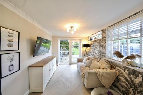3 bedroom semi-detached house for sale, Southfield, Hessle