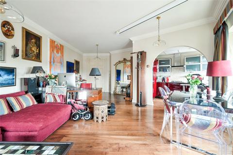 undefined, Trinity Square, London, EC3N