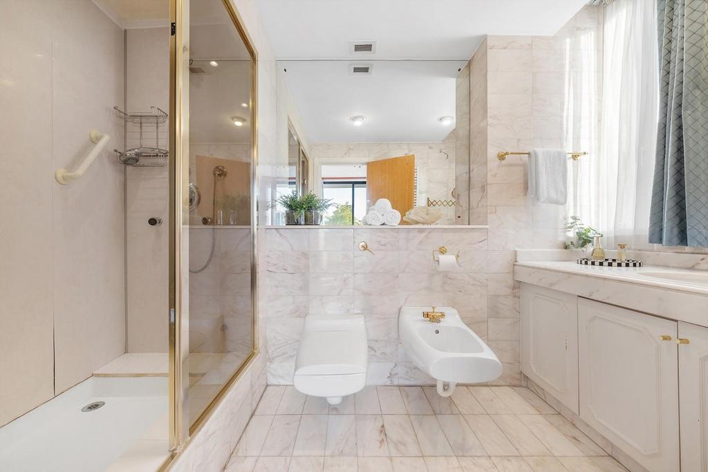 .Principal Ensuite.JPG