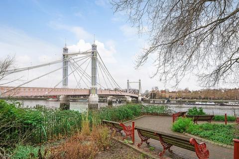 3 bedroom flat for sale, Waterside Point, SW11