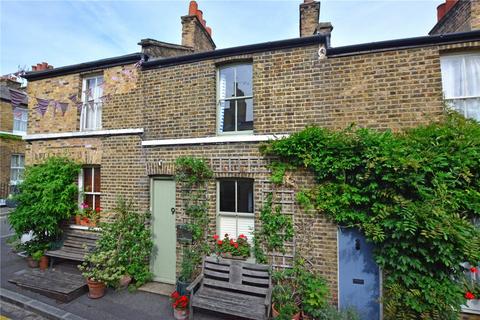 9 Trinity Grove, London, SE10 8TE