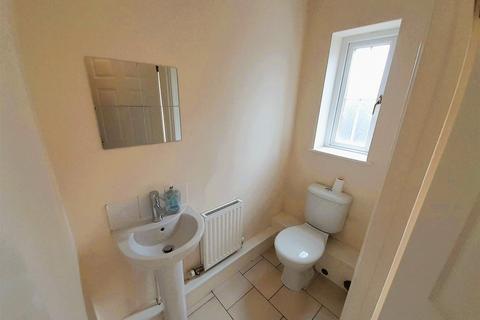 undefined, The Avenue, Llwynhendy