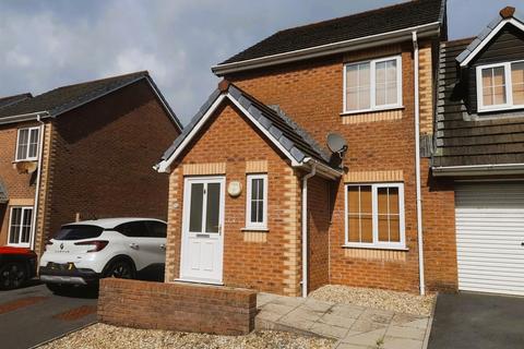 undefined, The Avenue, Llwynhendy