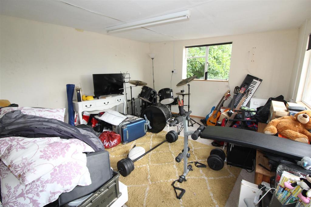 Outside Store/Utility/Hobby Room