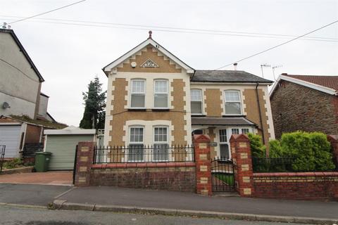 3 bedroom detached house for sale, Cefn Road, Blackwood NP12