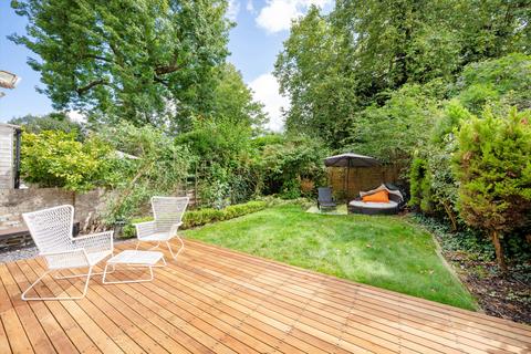 3 bedroom flat for sale, Brondesbury Villas, London, NW6