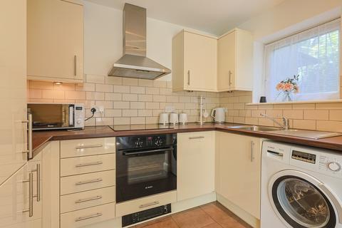 27 Ash Tree Close, Surbiton, KT6 5BQ