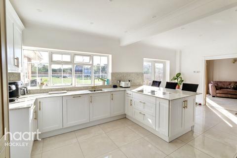 4 bedroom detached house for sale, Lower Road, Hockley