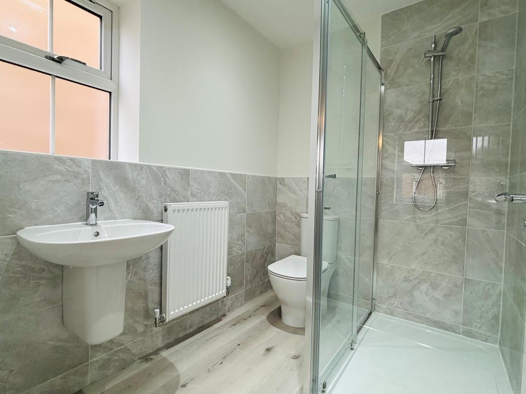 Hertford Ensuite