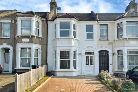 3 bedroom terraced house for sale, Endsleigh Gardens, Ilford, IG1