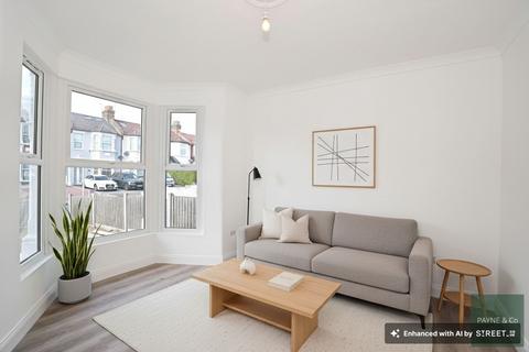 3 bedroom terraced house for sale, Endsleigh Gardens, Ilford, IG1