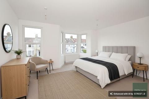 3 bedroom terraced house for sale, Endsleigh Gardens, Ilford, IG1