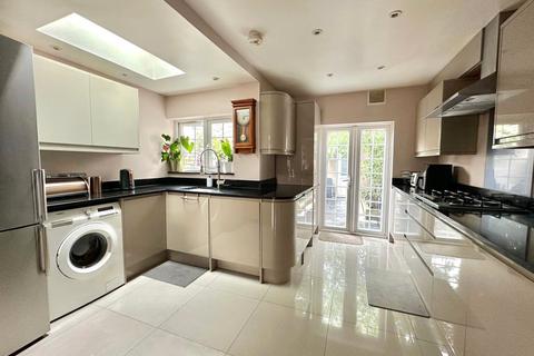 4 bedroom terraced house for sale, Bradgate Road, Catford, Lewisham, London, SE6
