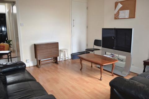 5 bedroom house to rent, 30 Luton Road, B29 7BN
