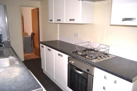 5 bedroom house to rent, 30 Luton Road, B29 7BN