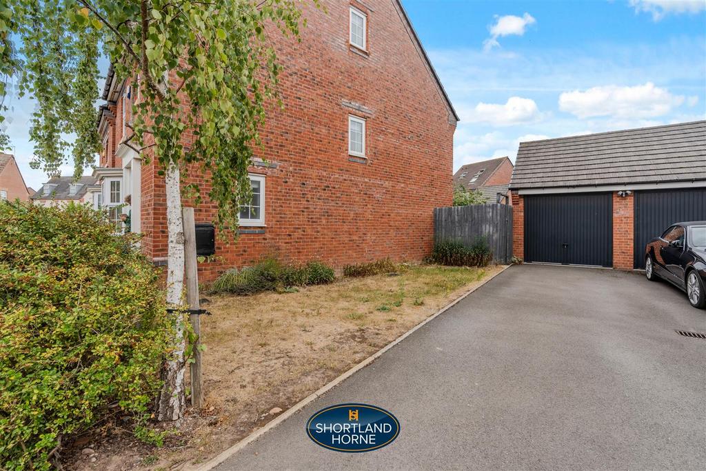 Driveway/garage