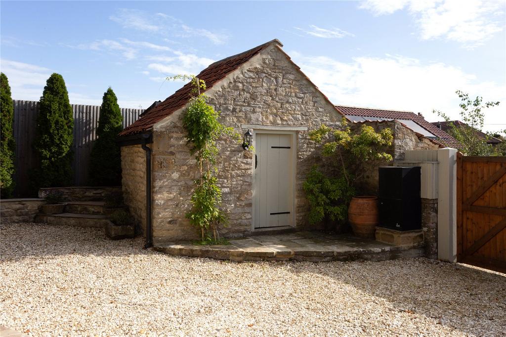 Outbuilding