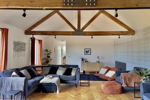 undefined, 6 Trerice Holdings, Trerice, Newquay