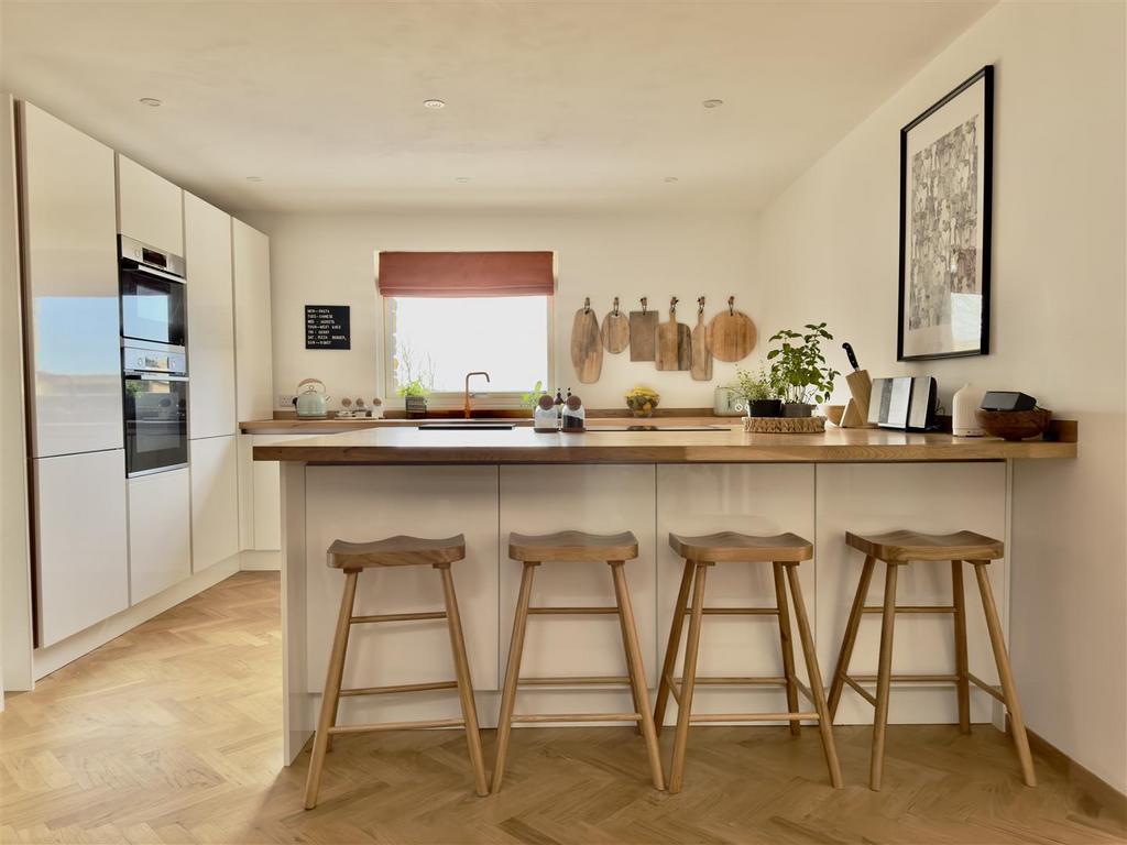 Breakfast Bar