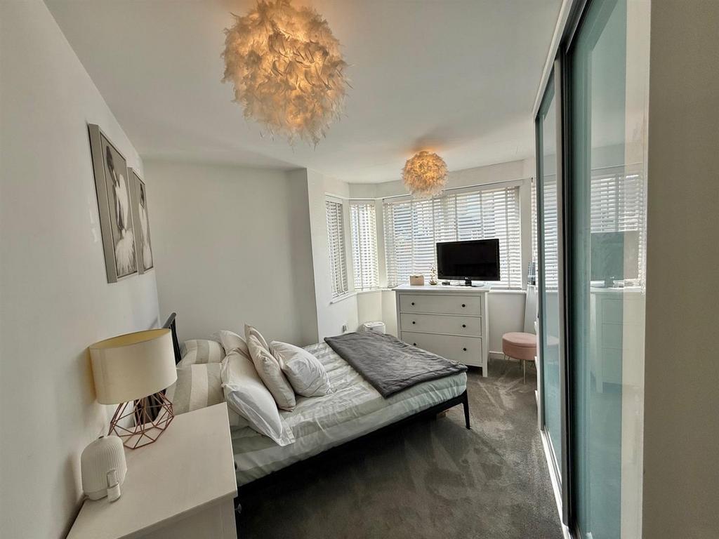 Bedroom.jpg