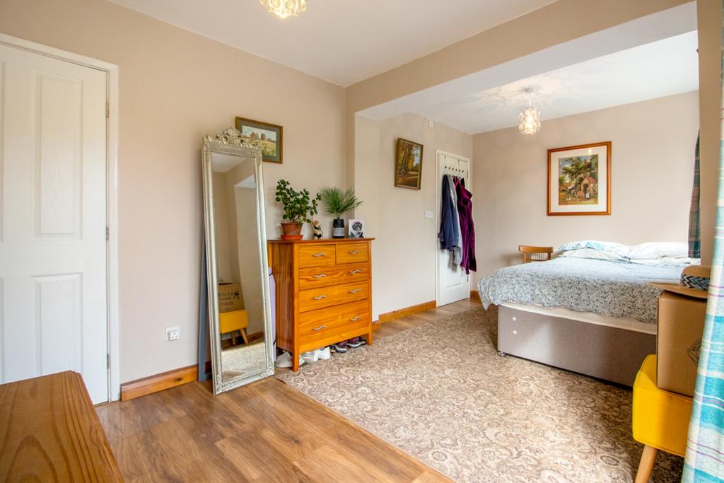 Bedroom1 -3
