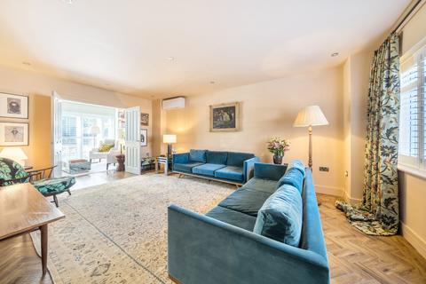 5 Eversleigh Place, Beckenham, BR3 1DF