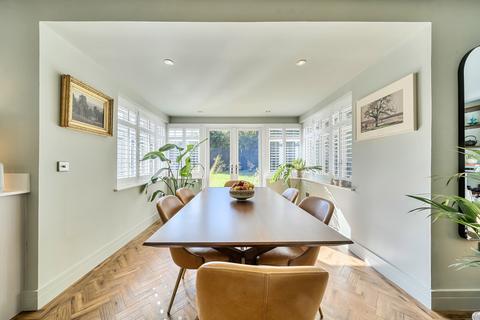 5 Eversleigh Place, Beckenham, BR3 1DF