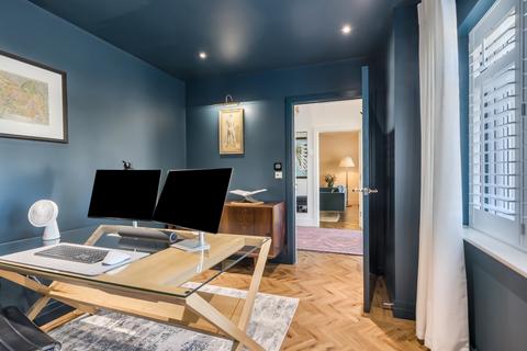 5 Eversleigh Place, Beckenham, BR3 1DF