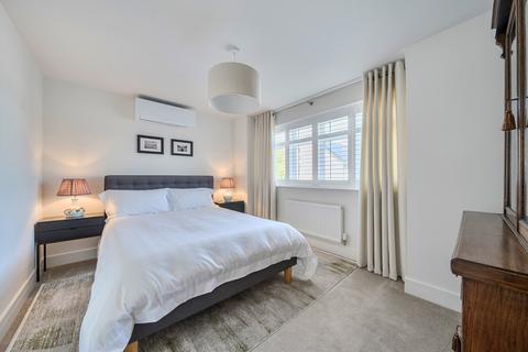 5 Eversleigh Place, Beckenham, BR3 1DF