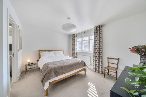 5 Eversleigh Place, Beckenham, BR3 1DF