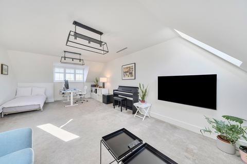 5 Eversleigh Place, Beckenham, BR3 1DF
