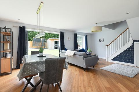 Swaylands Hatch Lane, Chartham, Canterbury, CT4 7LN