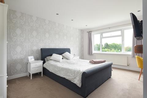 Swaylands Hatch Lane, Chartham, Canterbury, CT4 7LN