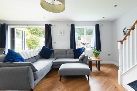 Swaylands Hatch Lane, Chartham, Canterbury, CT4 7LN