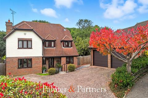 Valleyview Close, Highwoods, Colchester, Essex, CO4