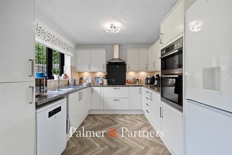 5 bedroom detached house for sale, Valleyview Close, Highwoods, Colchester, Essex, CO4