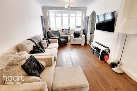 undefined, Caterham Avenue, Clayhall